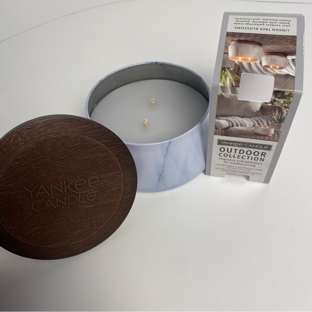 2/$20, 4/$35 - Lg Yankee Candle Set - Natural Wooden Top Doubles As Base!! - Picture 9 of 16